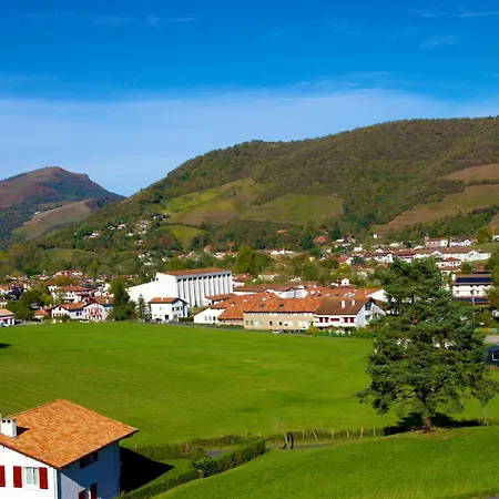 D'hotes Garicoitz Bed and breakfast 3*